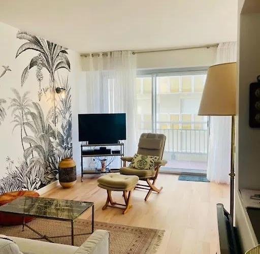 Vue A : Le Victor Hugo * La Baule